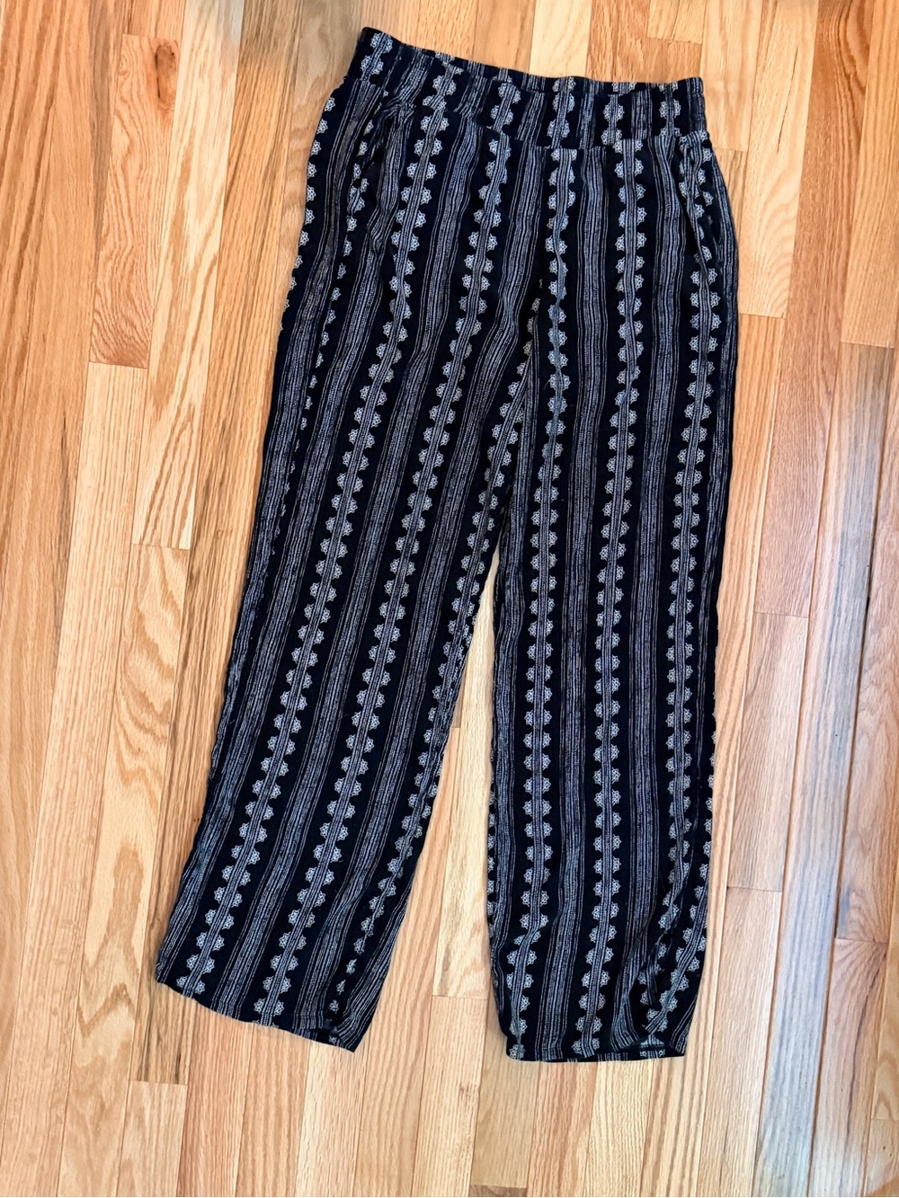 Black Striped Patterned  Pants